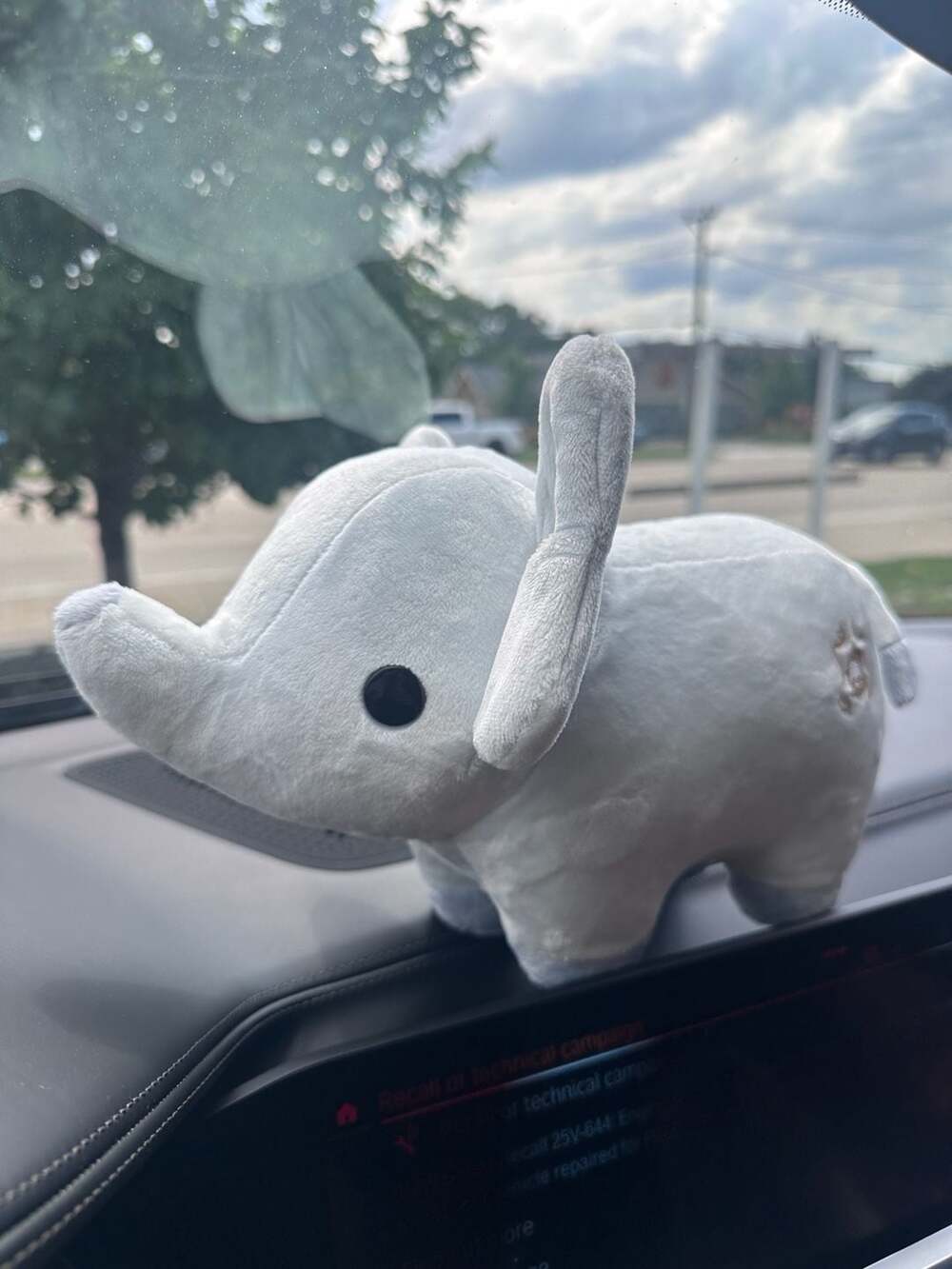 Bellzi Phanti the Elephant Plush Stuffed Animal